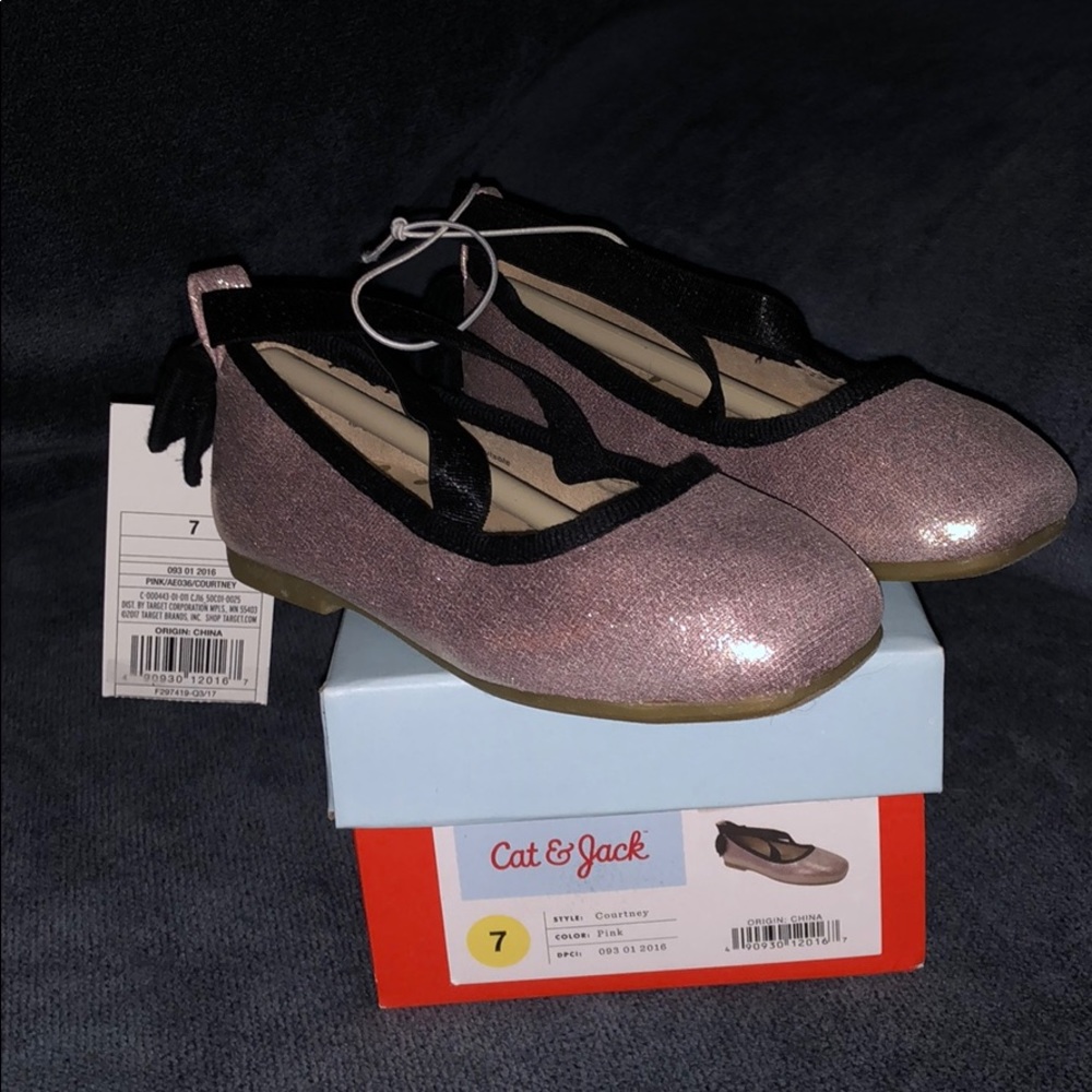 Cat & Jack Courtney Flat